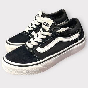 VANS Old Skool Black & White Shoes Youth Size 13.5